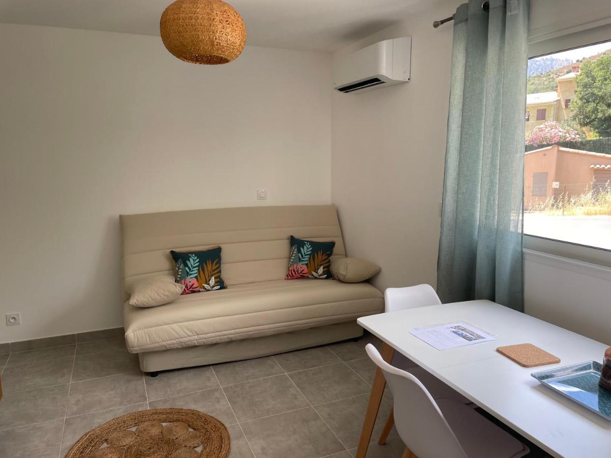 Les Jardins De Saint Pancrace Apartment Корте Стая снимка